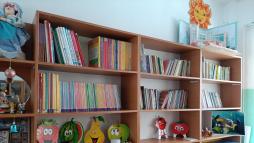 Периодический издания, иллюстрационный материал, игрушки, муляжи